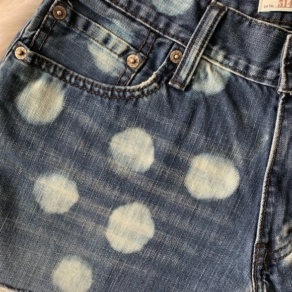 Levi’s Polka Dot Cut Off Shorts - Picture 5 of 8
